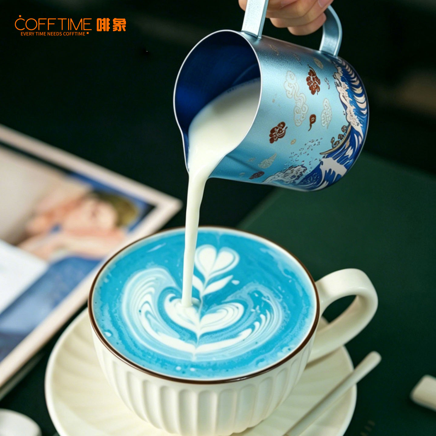 Barista Milk Jug - 600ml 순수 티타늄 우유 거품기, 파란색