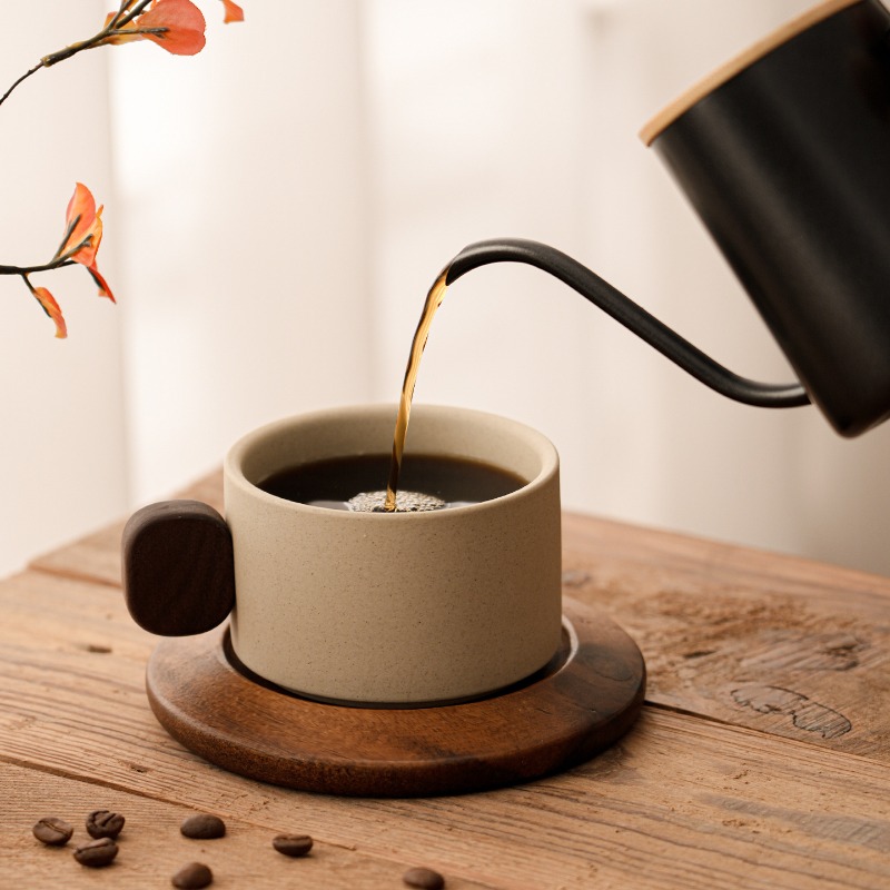 고풍스러운 스타일의 흙으로 만든 머그컵 세트, 나무 받 - Coffee Tea Name 리뷰 및 가격