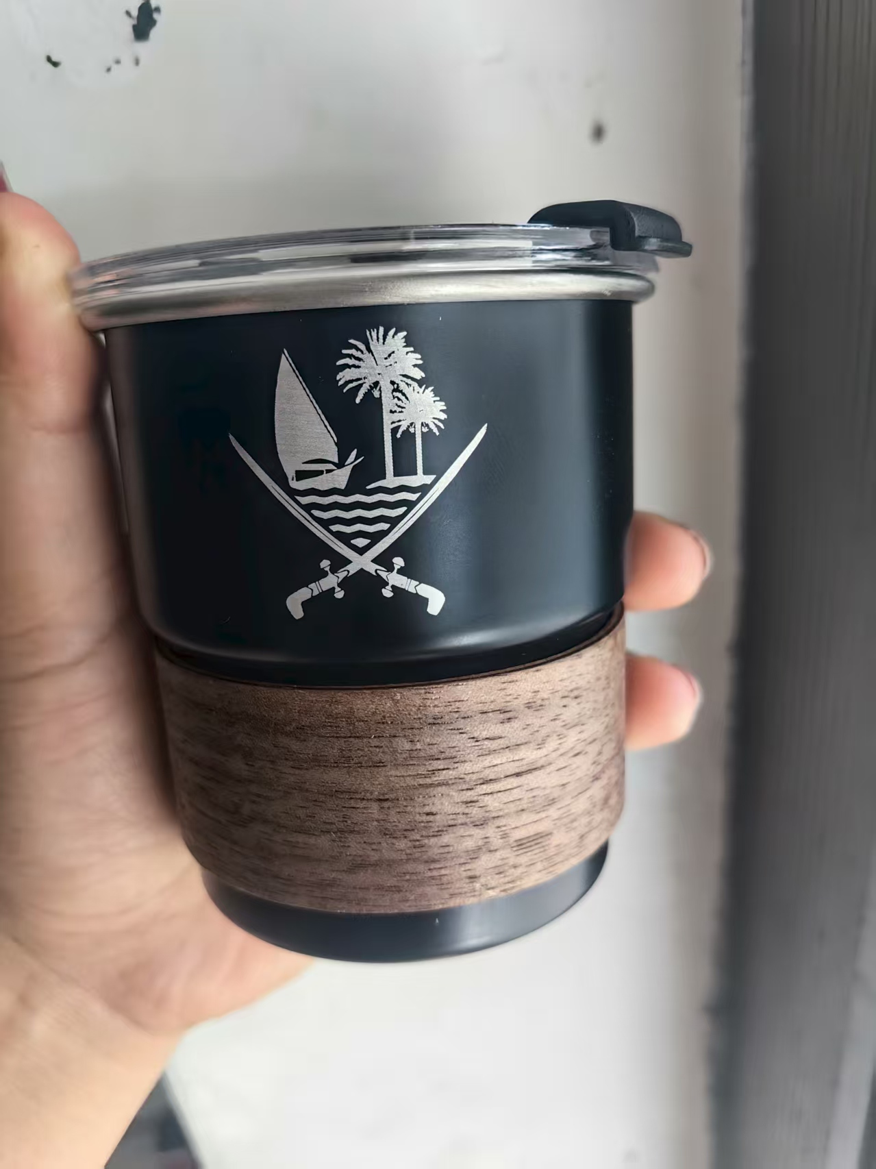 새로운 로고가 있는 커피 머그컵. 로고 이름을 맞춤 제 - Coffee Tea Name 리뷰 및 가격